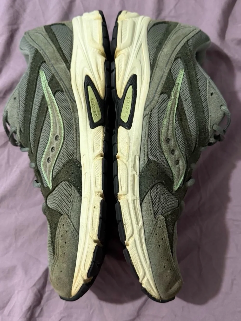 Men Saucony Grid Ride Millennium Olive Off White Shoes Size 10.5 No Box